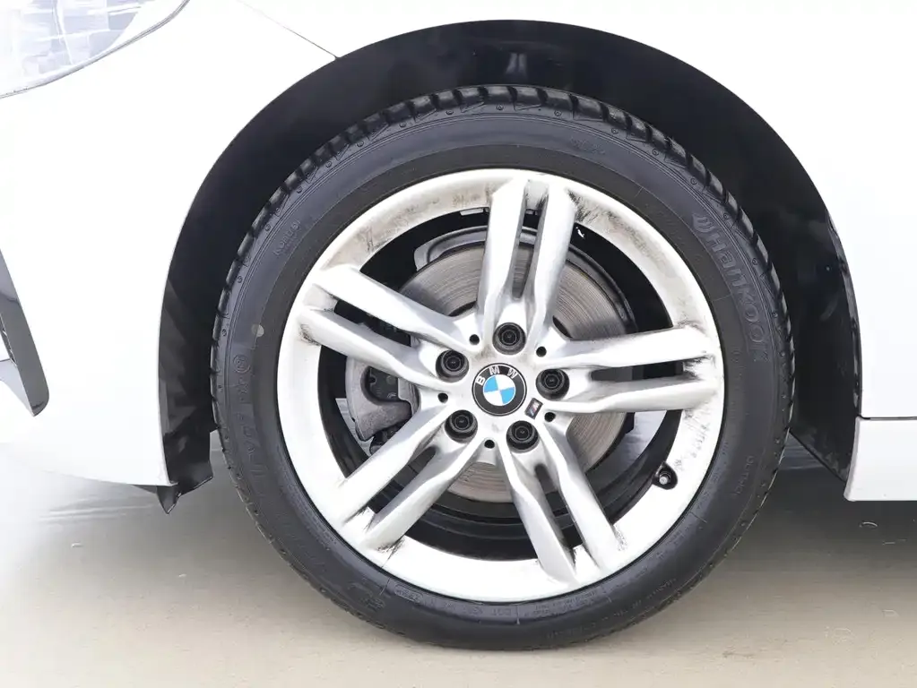 BMW 1 Series 2023 из CN, фото 3