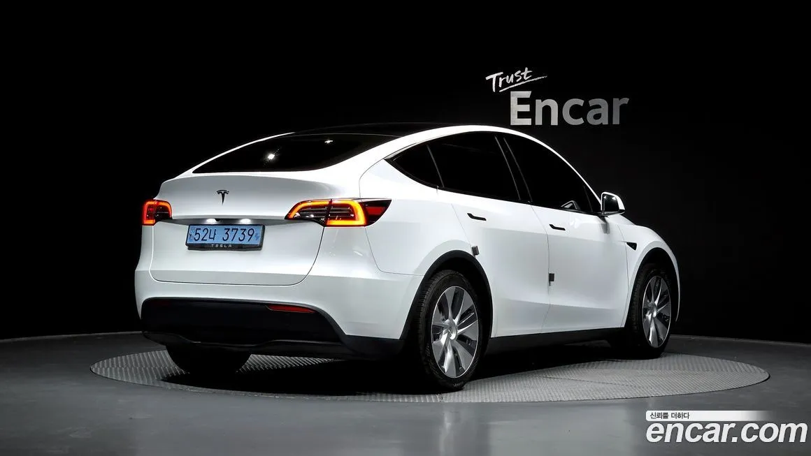 Tesla Model Y 2023 из KR, фото 4