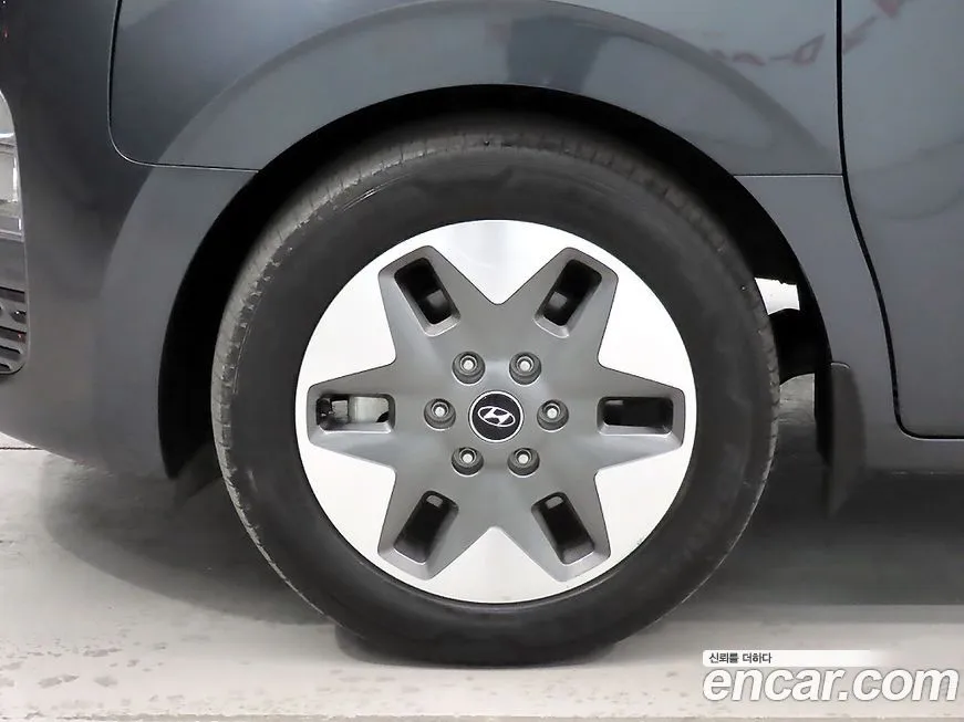 Hyundai Staria — фото 2