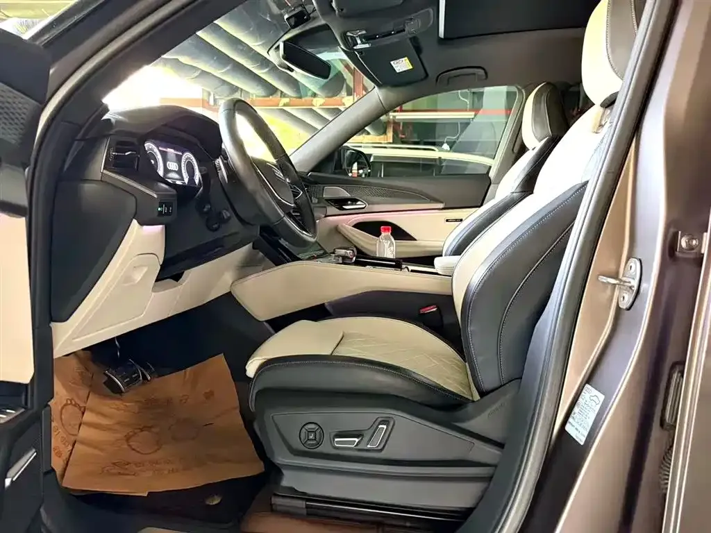 Audi Q6 2024 из CN, фото 9