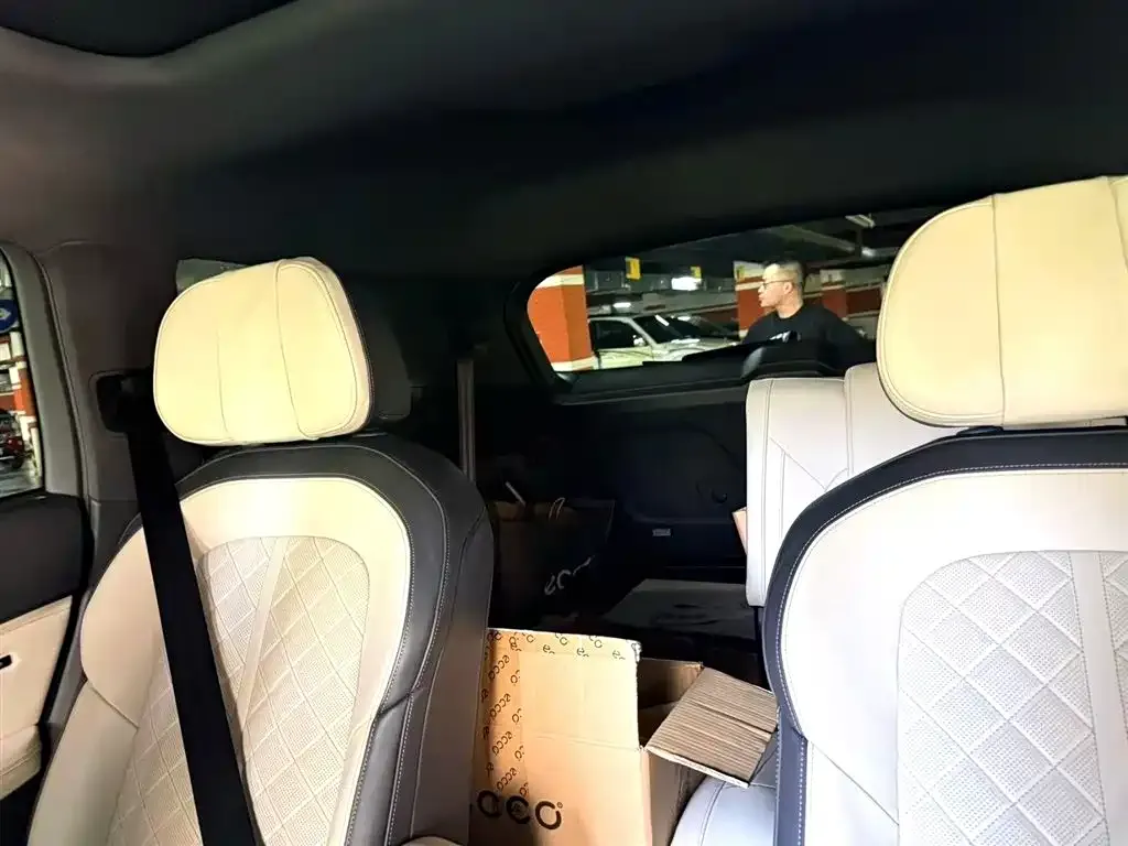 Audi Q6 2024 из CN, фото 2
