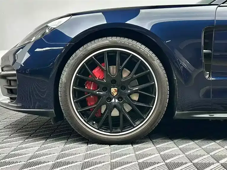 Porsche Panamera — фото 10