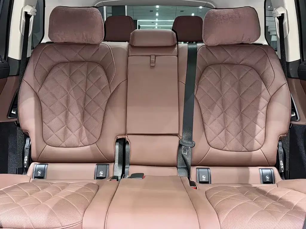 BMW X7 2023 из CN, фото 9