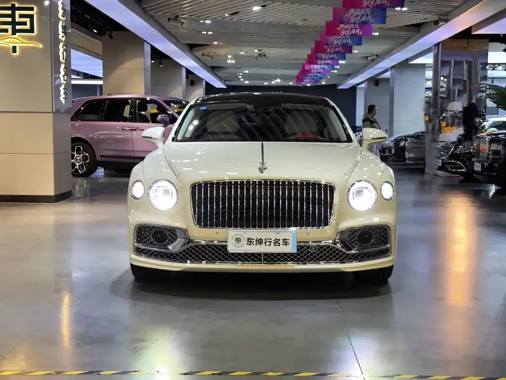 Bentley Flying Spur — фото 7