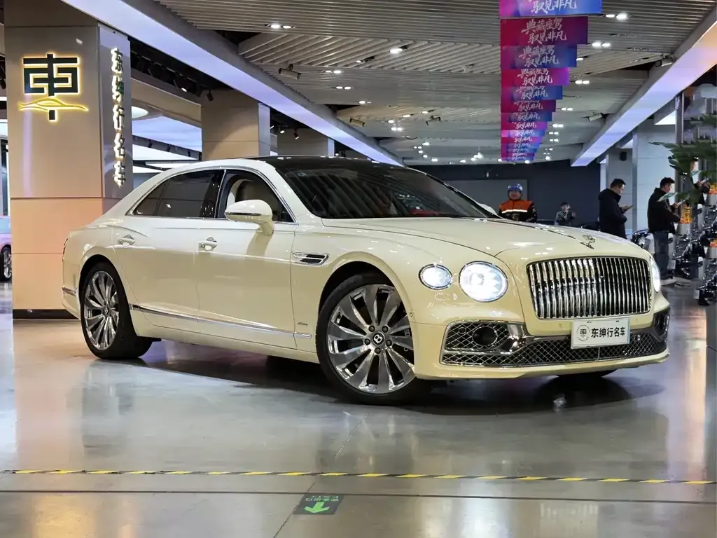 Bentley Flying Spur — фото 3