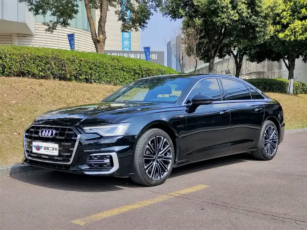 Audi A6L — фото 1