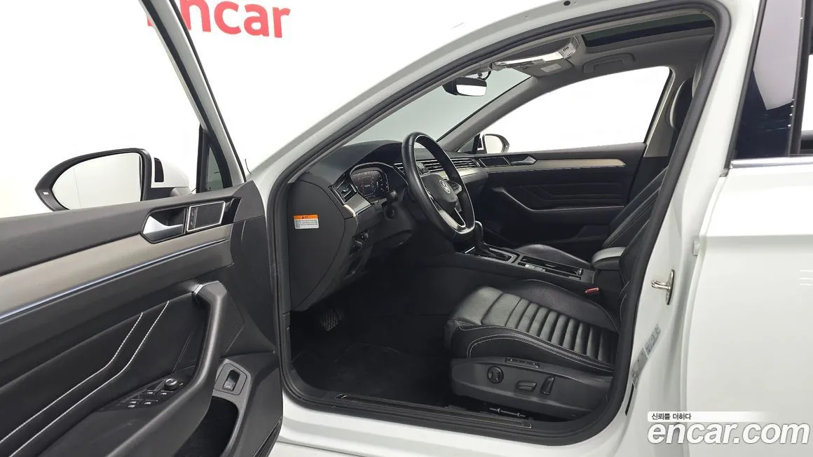 Volkswagen Passat 2022 из KR, фото 2