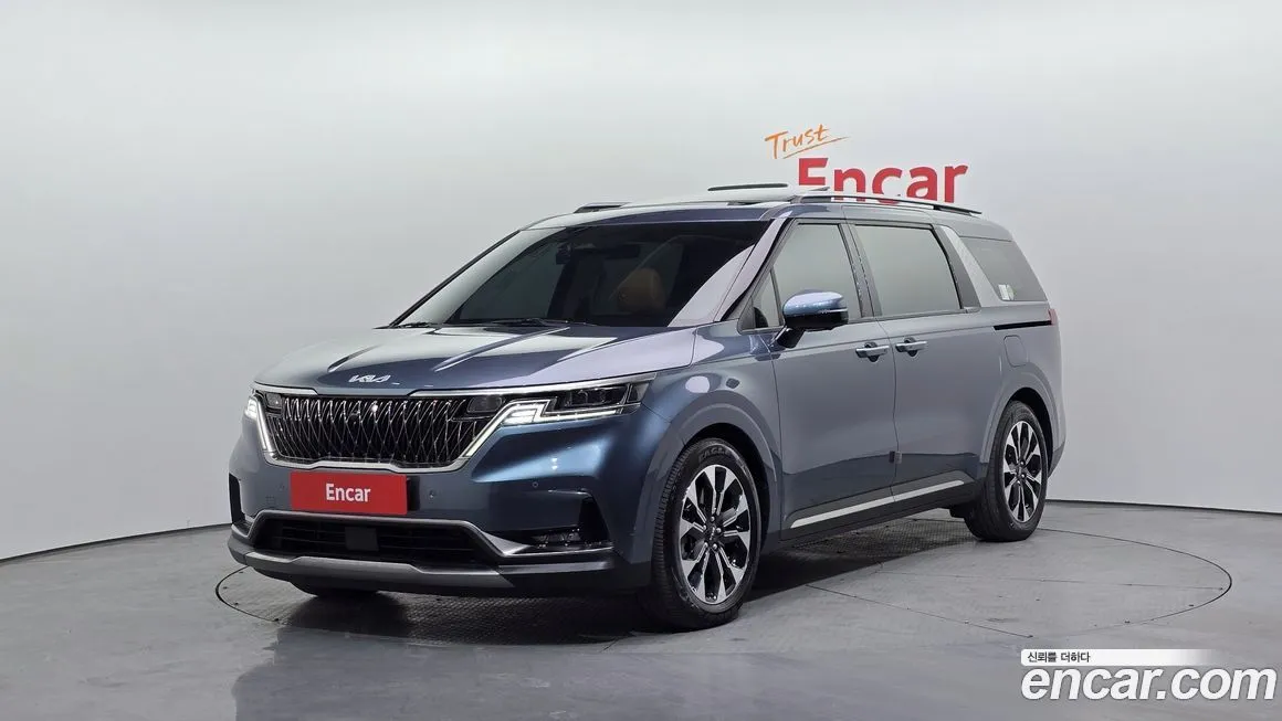 Kia Carnival — фото 1