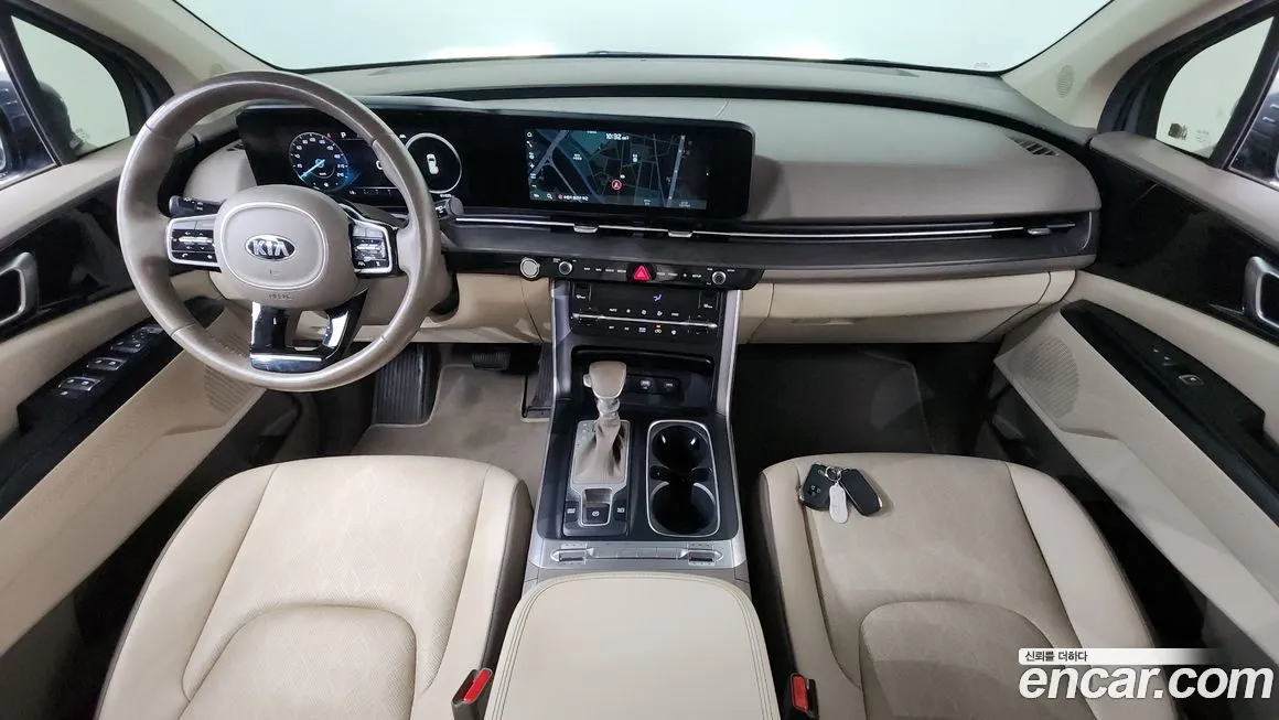 Kia Carnival — фото 10