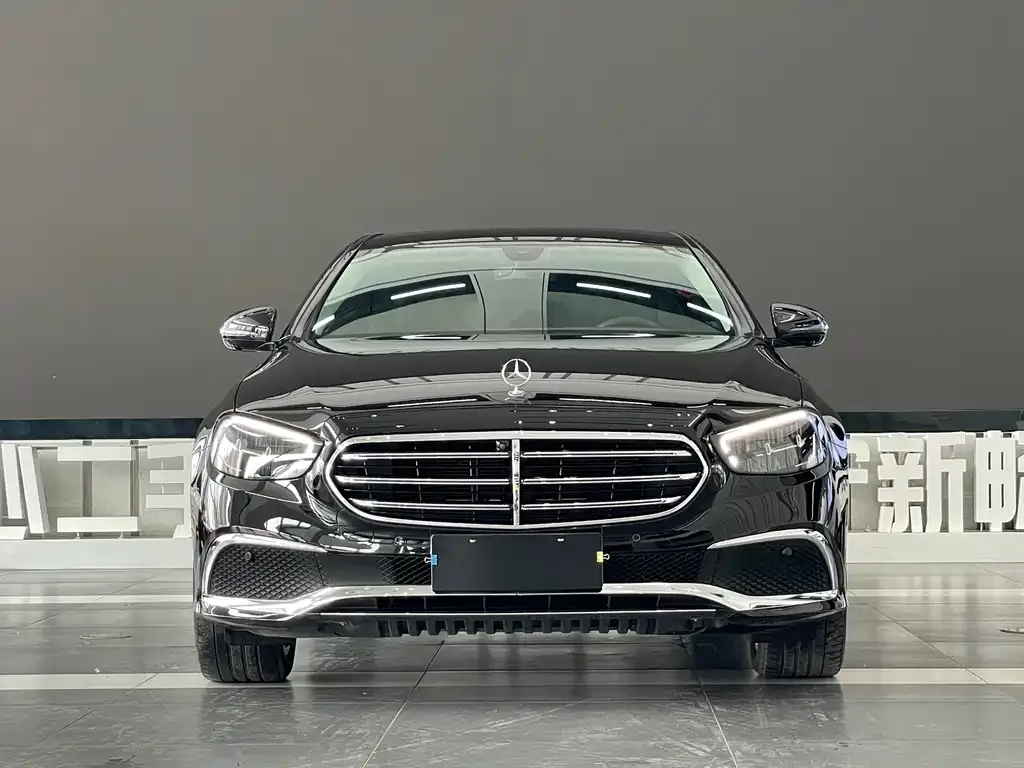 Mercedes-Benz E-Class — фото 6