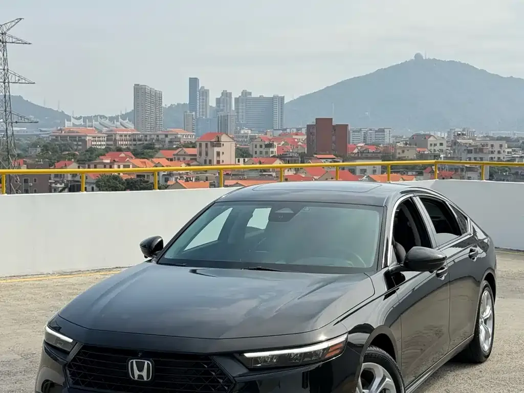 Honda Accord — фото 7