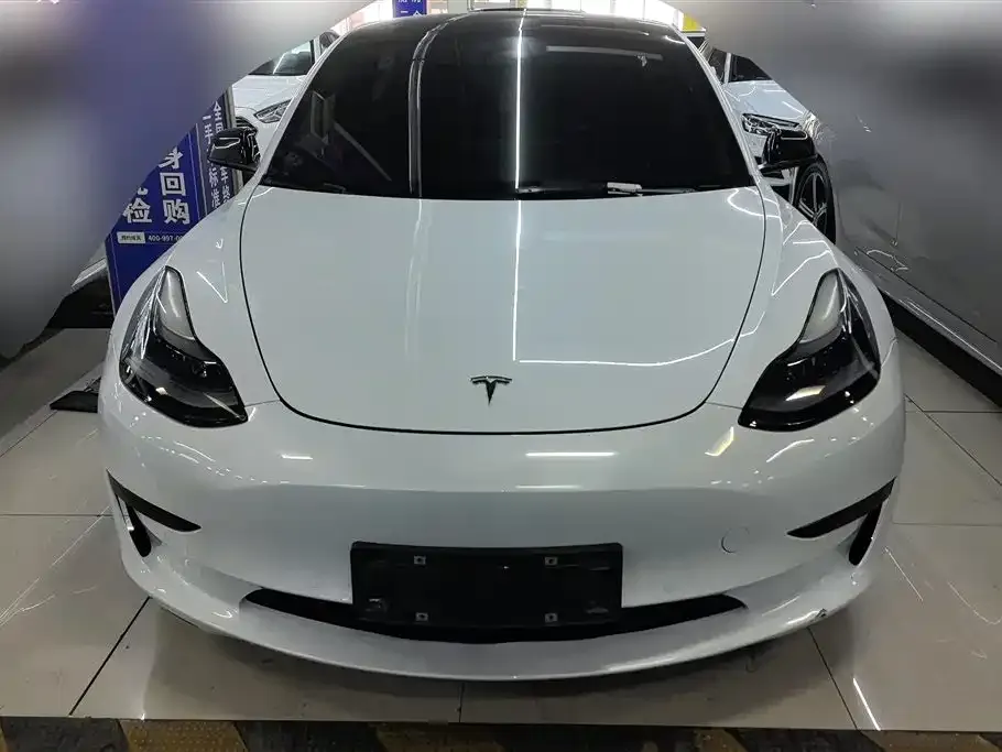 Tesla Model 3 — фото 3
