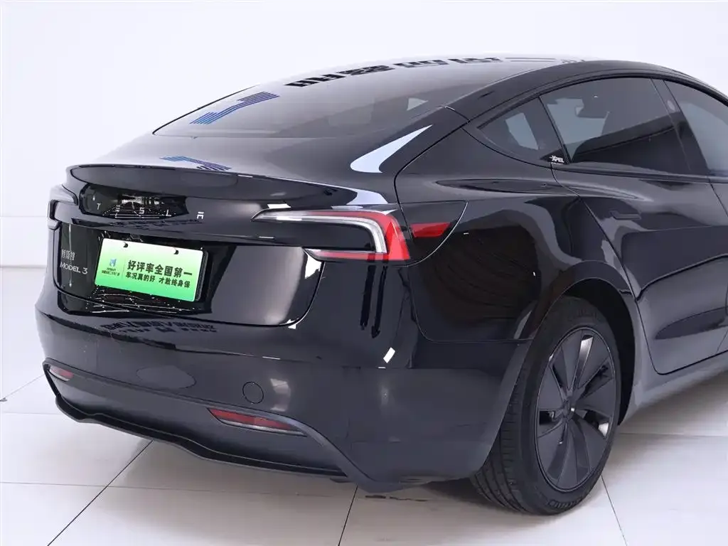 Tesla Model 3 — фото 3