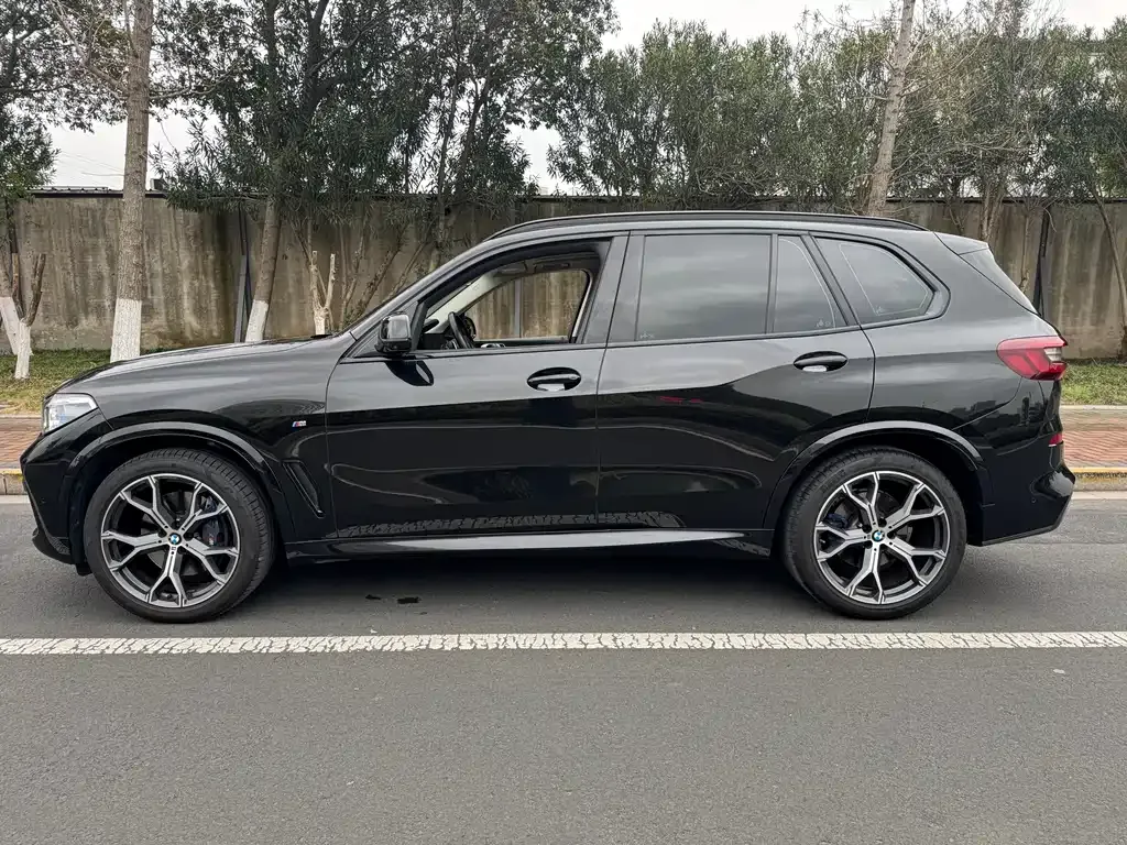 BMW X5 (Import) — фото 7