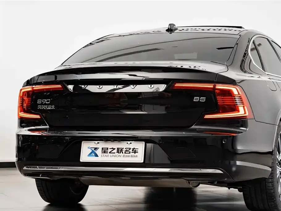 Volvo S90 — фото 10