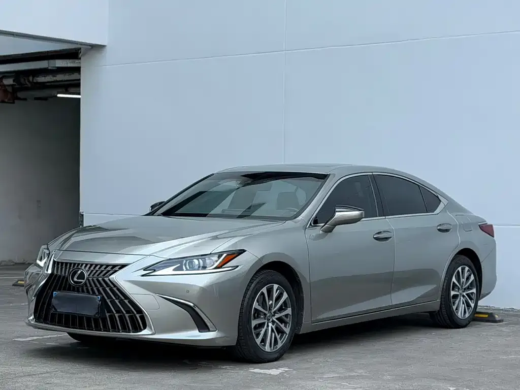 Lexus ES — фото 2