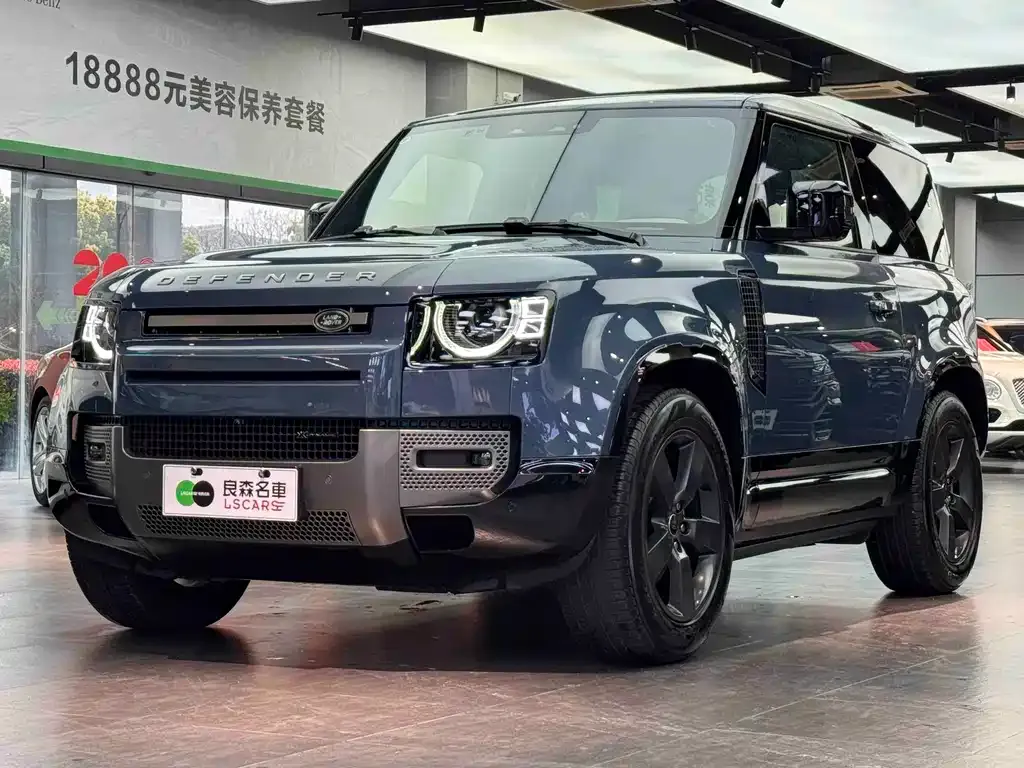 Land Rover Defender — фото 1