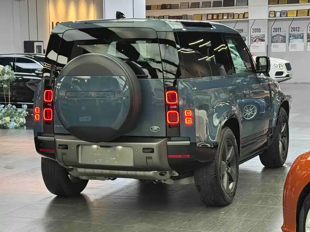 Land Rover Defender — фото 8