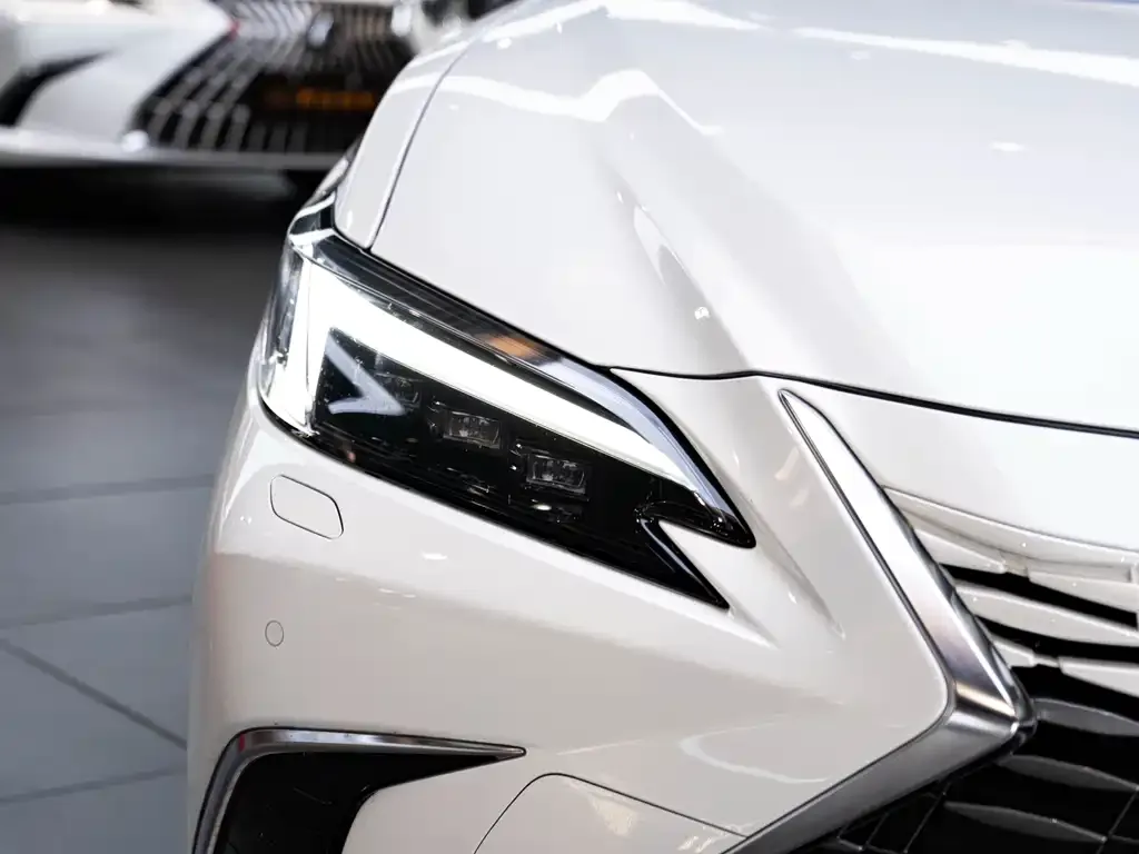 Lexus ES — фото 2