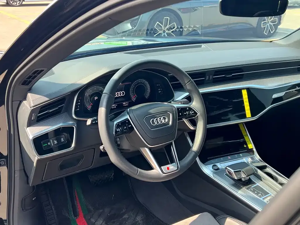 Audi A6L — фото 10
