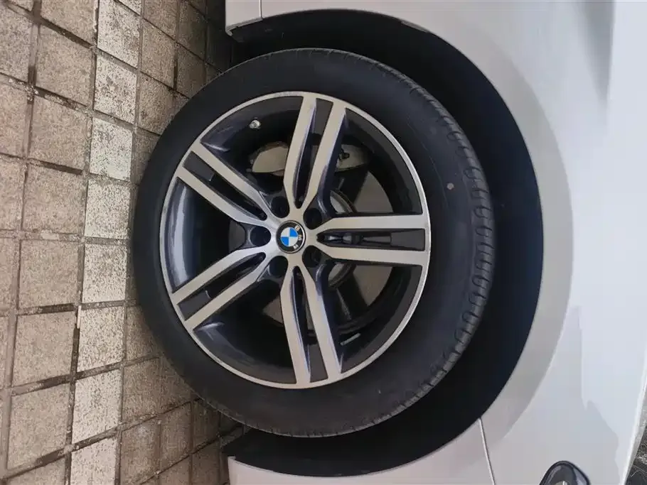 BMW 5 Series 2022 из CN, фото 2