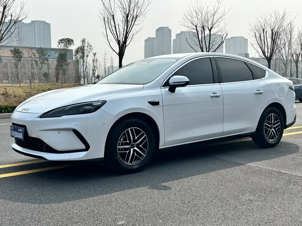 BYD Seal 05 DM-i — фото 1