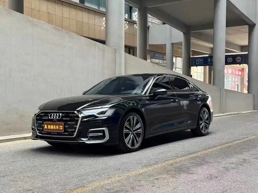 Audi A6L — фото 1
