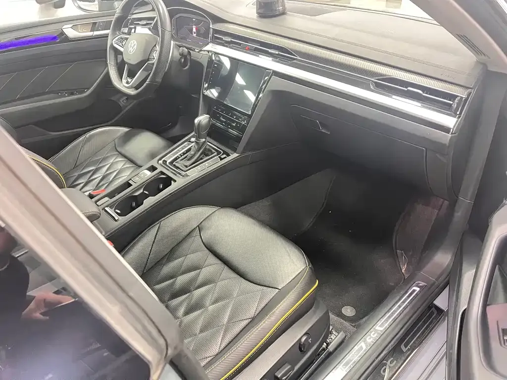 Volkswagen CC 2024 из CN, фото 3