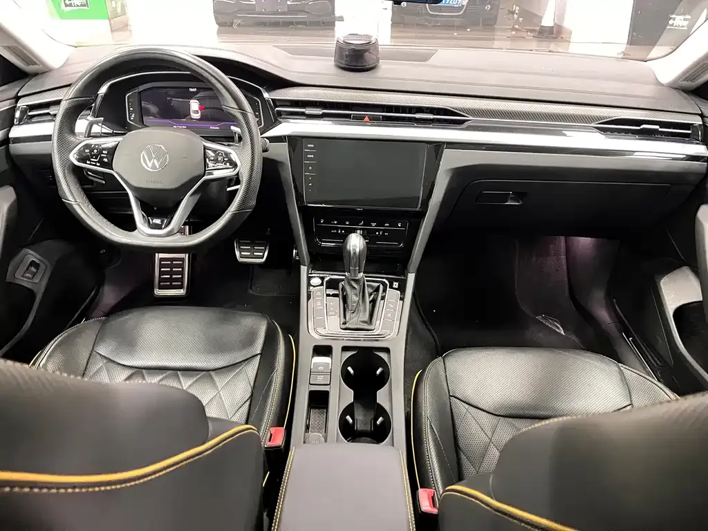 Volkswagen CC 2024 из CN, фото 8
