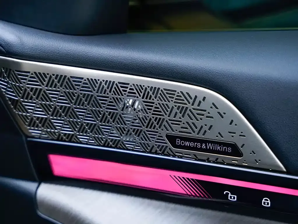 BMW 5 Series — фото 10