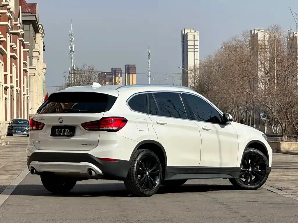 BMW X1 — фото 3