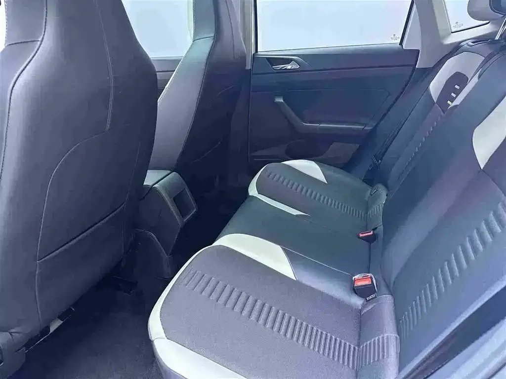 Volkswagen Polo 2023 из CN, фото 5