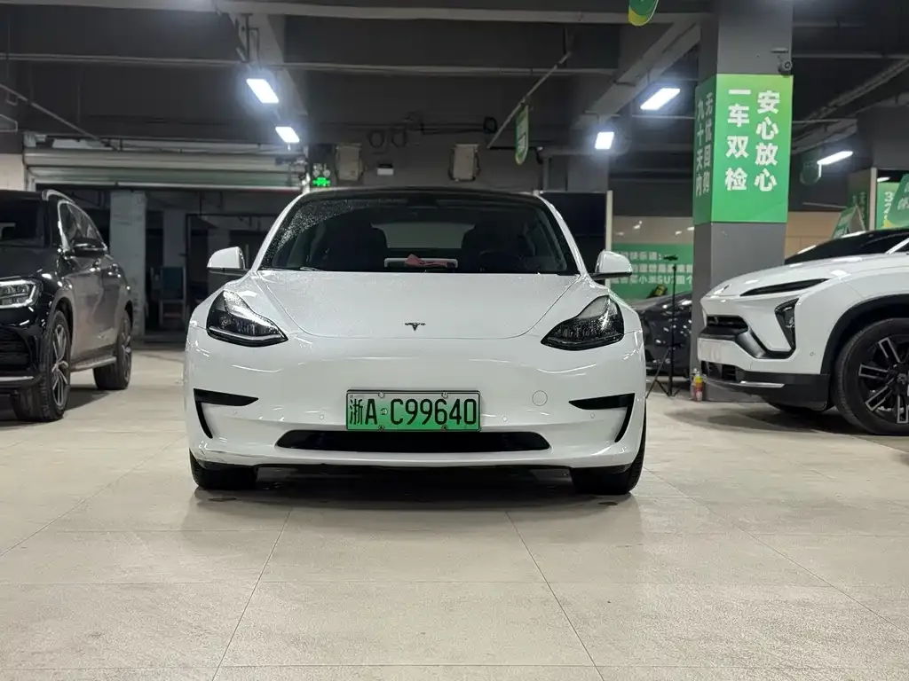 Tesla Model 3 — фото 10