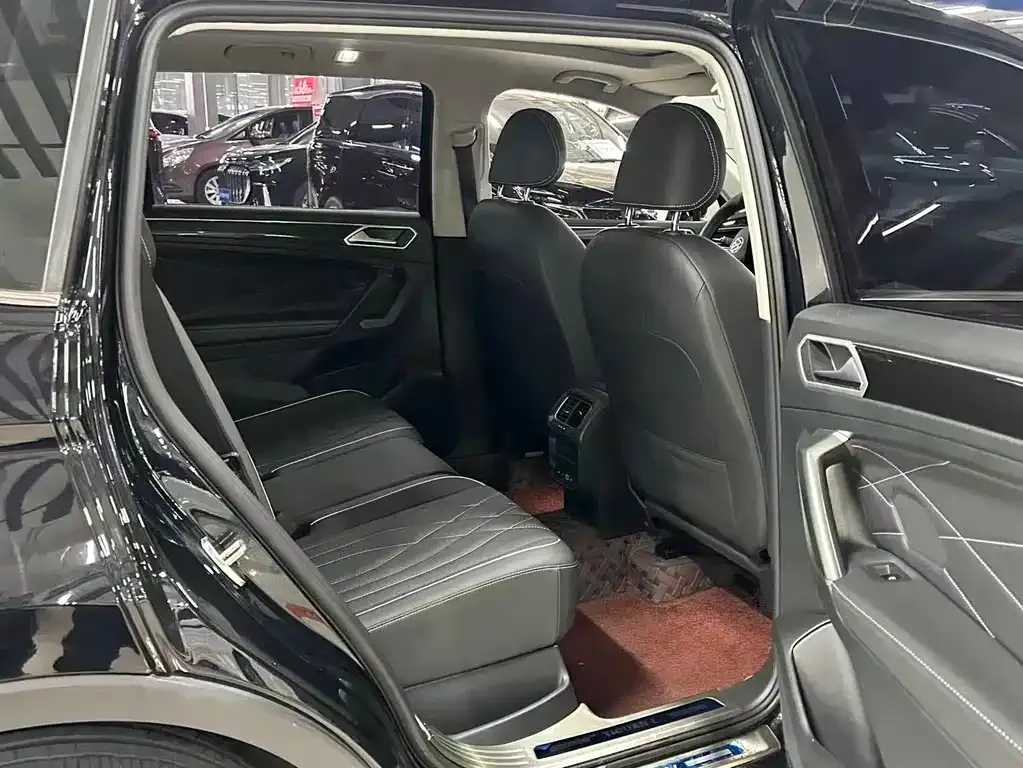 Volkswagen Tiguan L 2023 из CN, фото 6