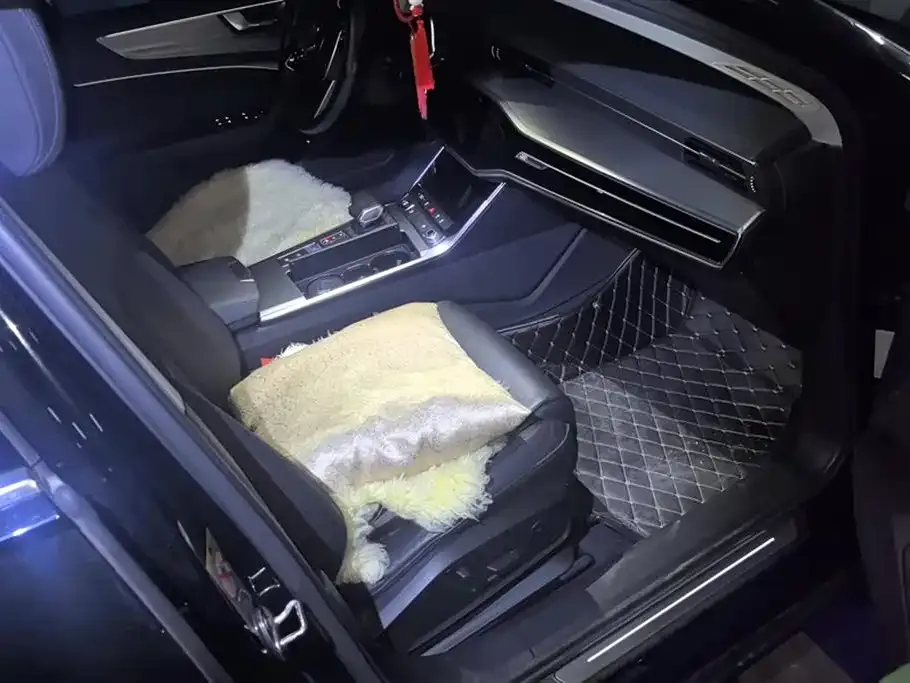 Audi A6L 2021 из CN, фото 6