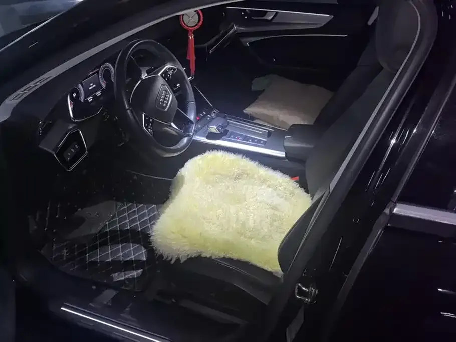 Audi A6L 2021 из CN, фото 3