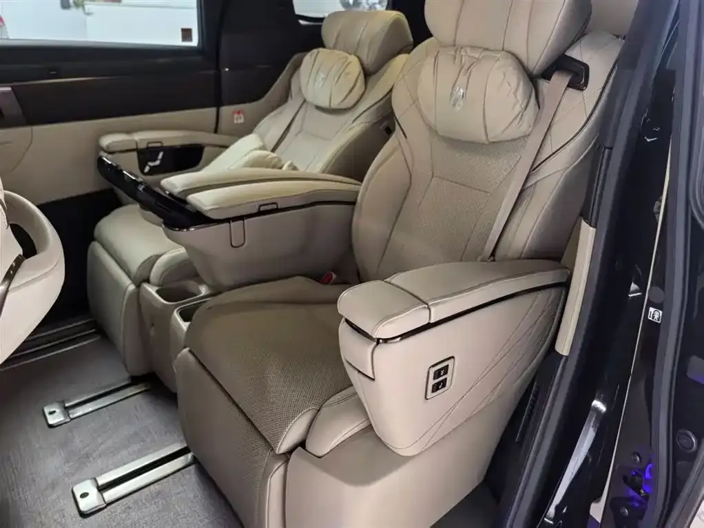 Toyota Alphard — фото 5