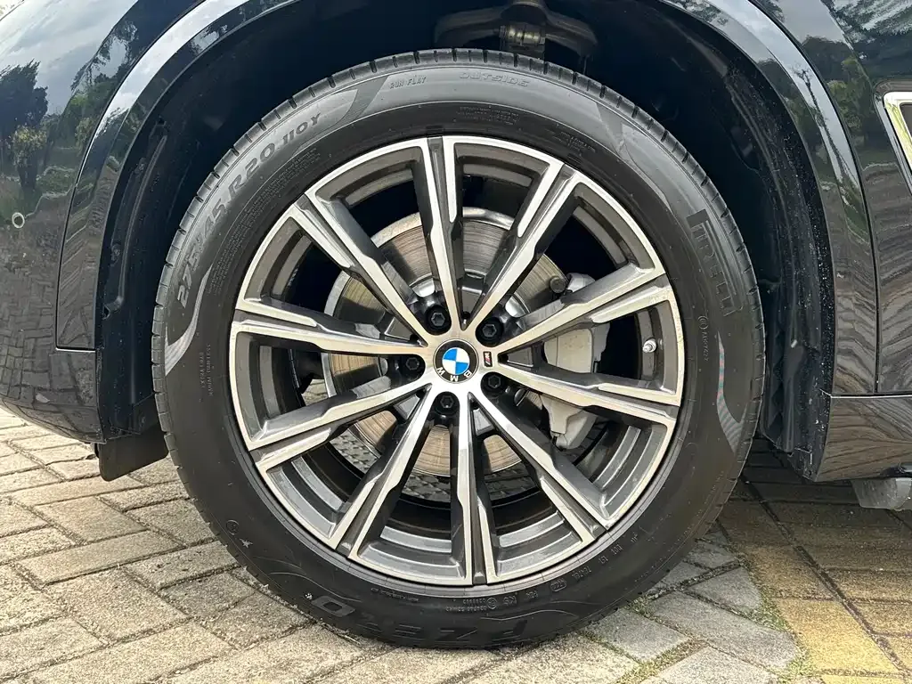 BMW X5 — фото 9