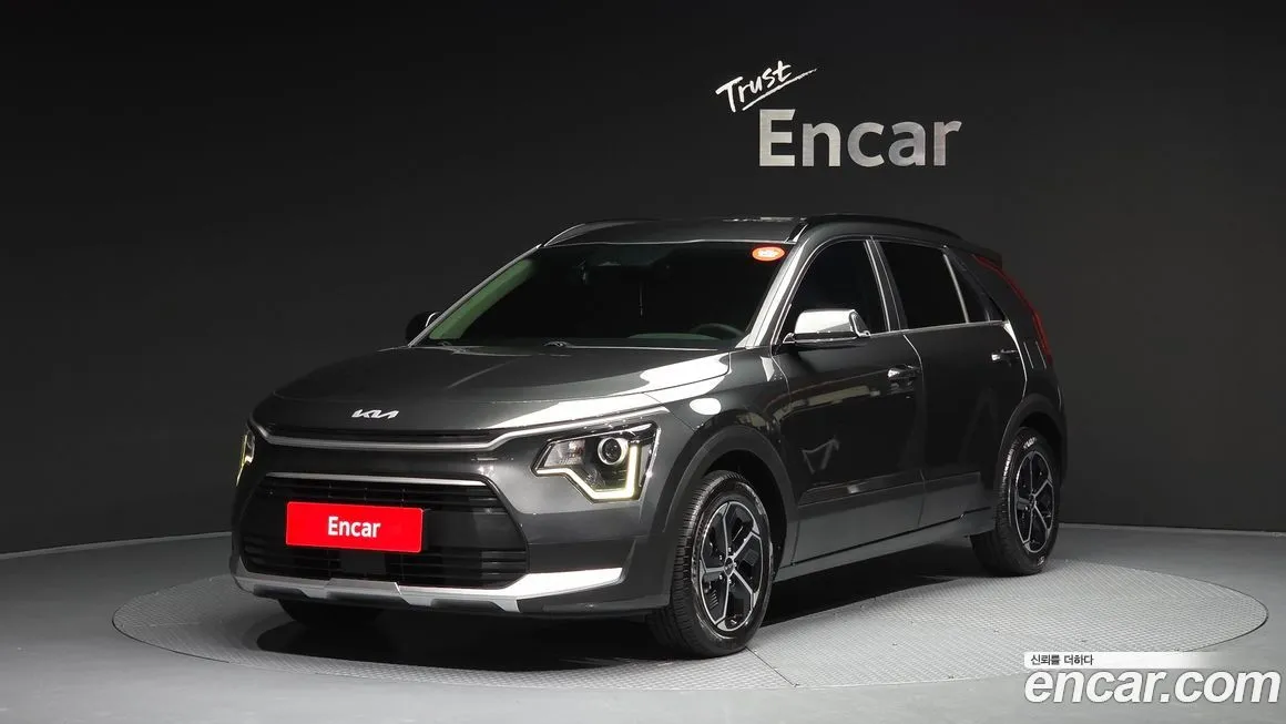 Kia Niro — фото 1