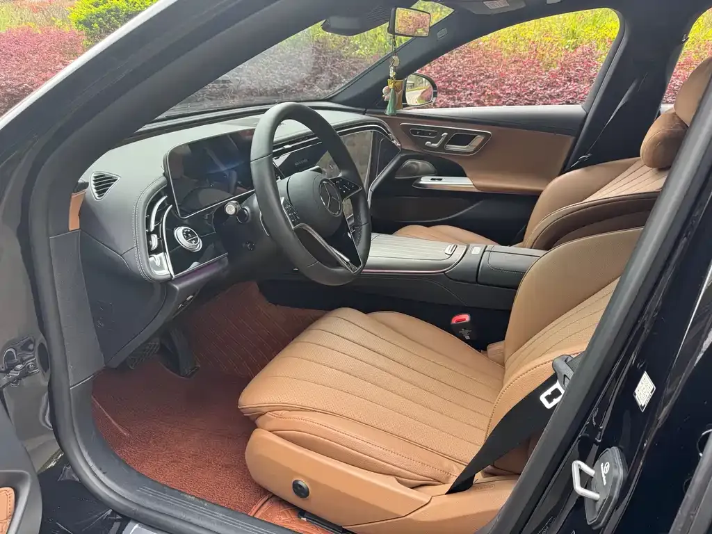 Mercedes-Benz E-Class 2025 из CN, фото 2