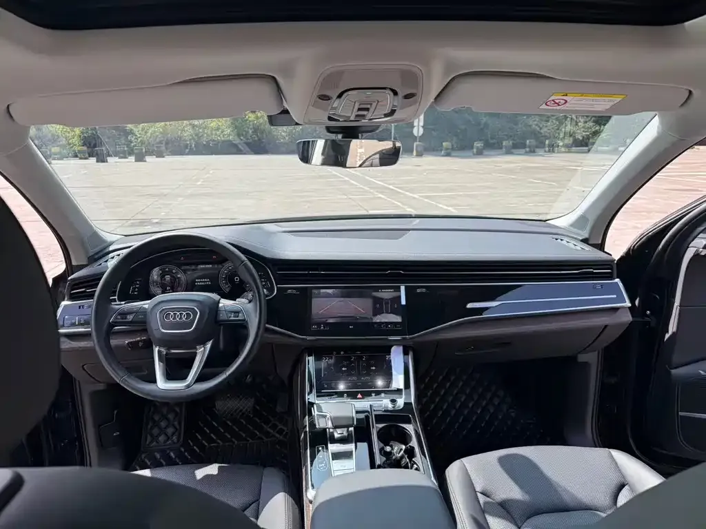 Audi Q7 2024 из CN, фото 6