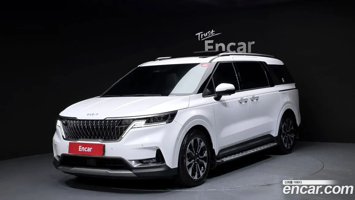 Kia Carnival — фото 1