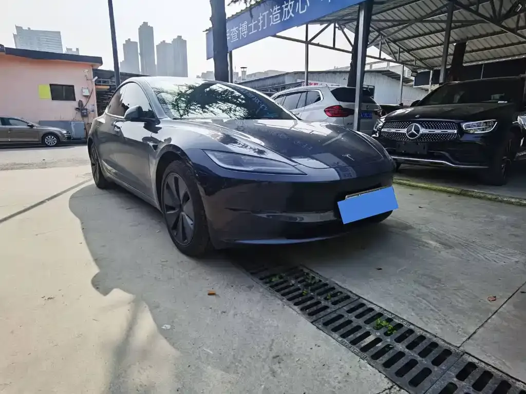 Tesla Model 3 — фото 3