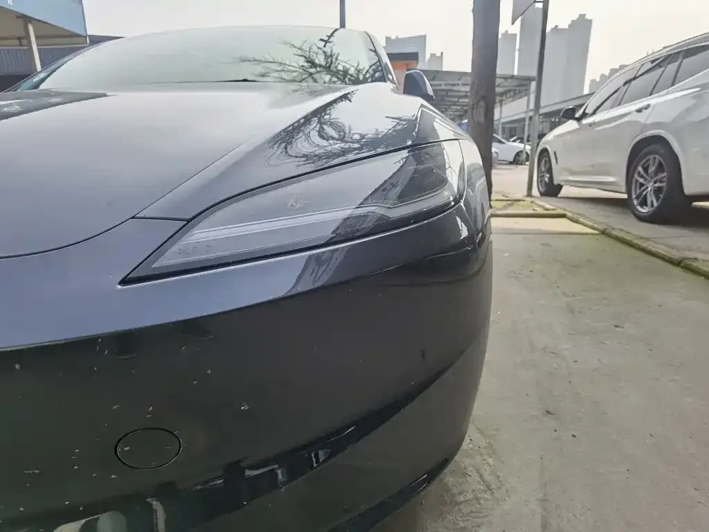Tesla Model 3 — фото 2