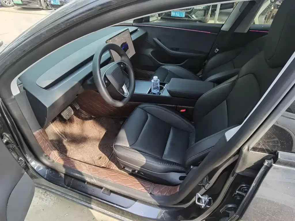 Tesla Model 3 — фото 4