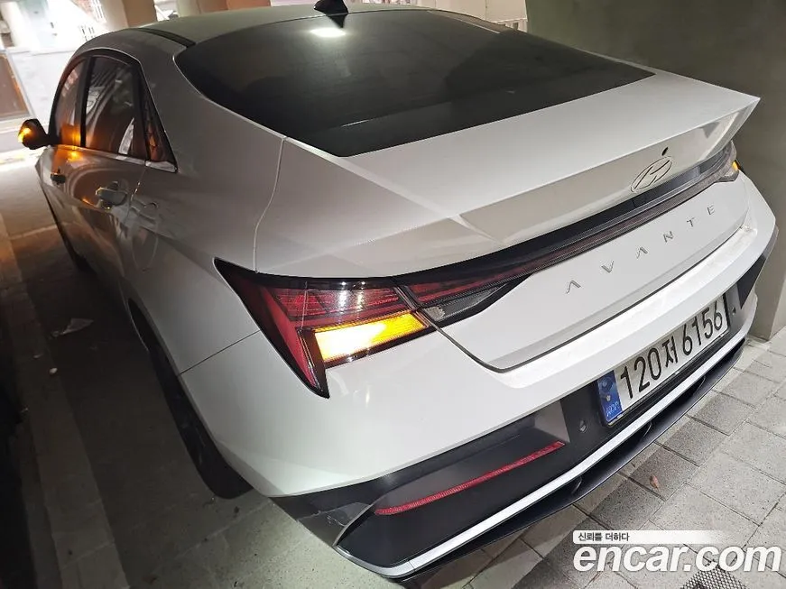 Hyundai AVANTE — фото 3