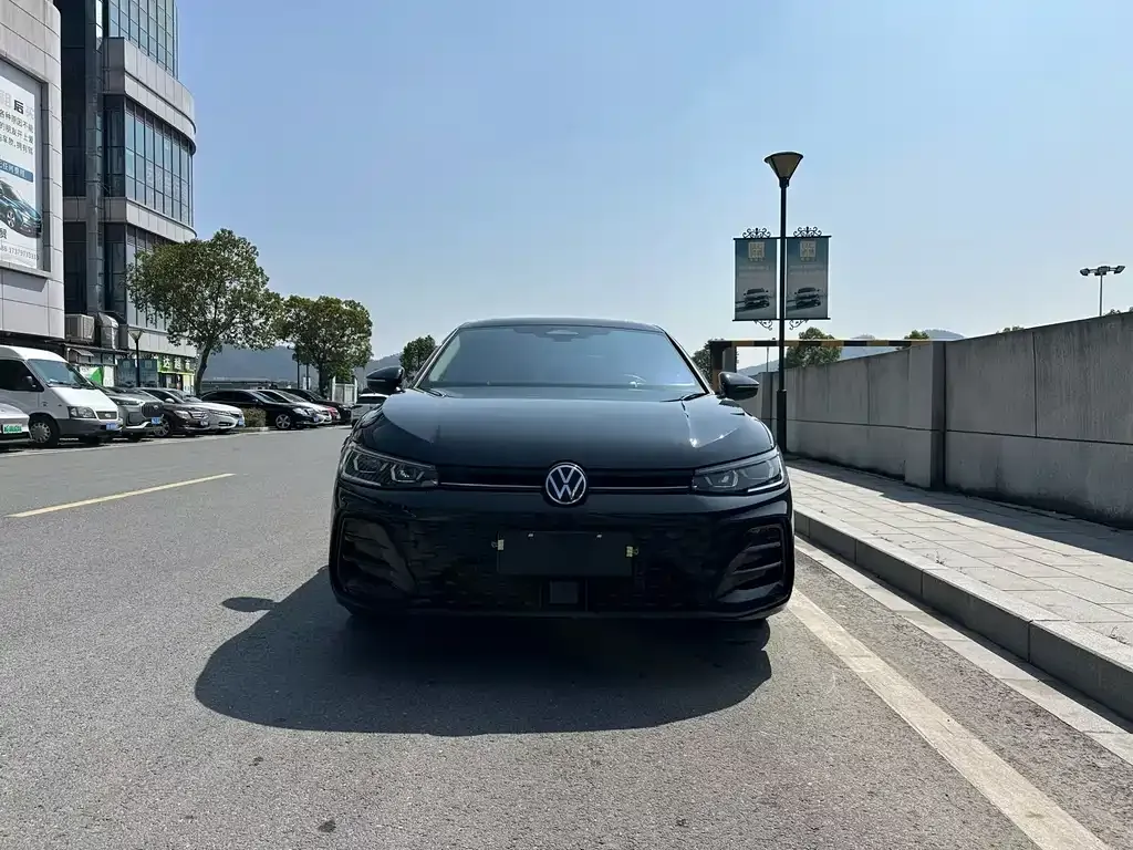 Volkswagen Passat 2024 из CN, фото 6