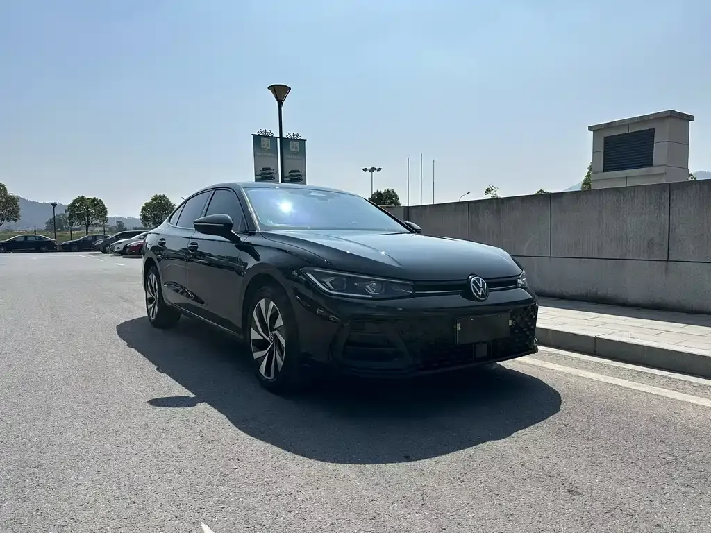 Volkswagen Passat 2024 из CN, фото 10