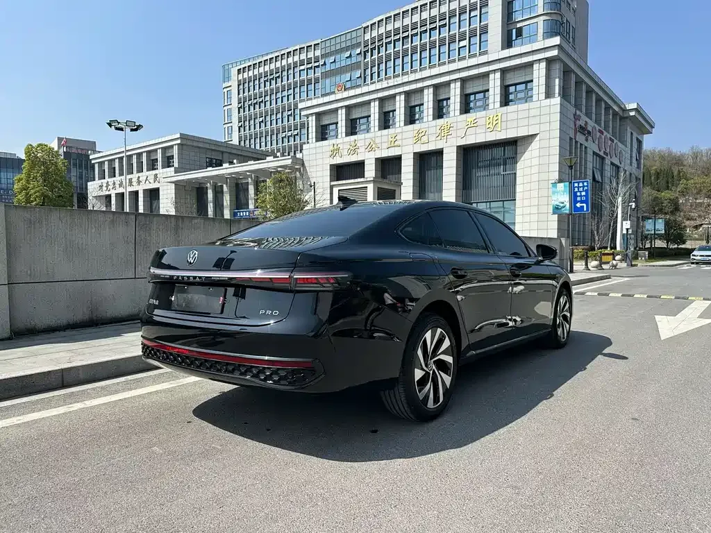 Volkswagen Passat 2024 из CN, фото 4