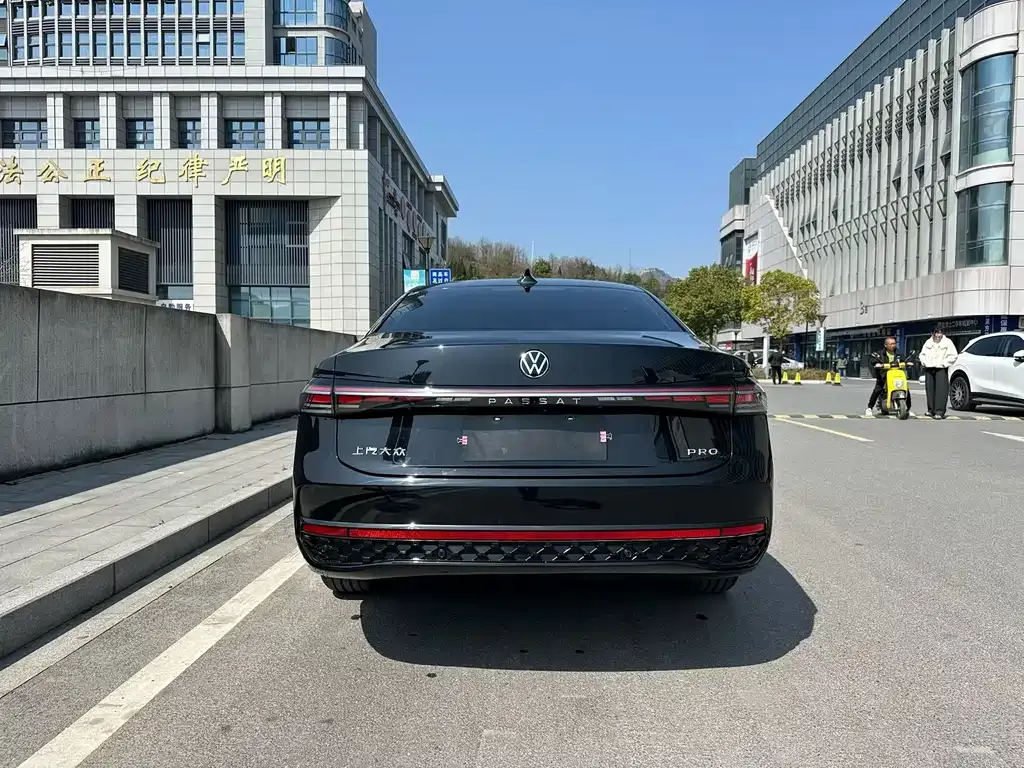 Volkswagen Passat 2024 из CN, фото 5